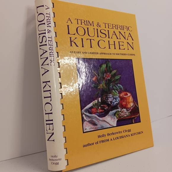 🍅Vtg "A Trim & Terrific Louisiana Kitchen" Cookbook 1994 Southern Cajun Creole - Picture 1 of 5